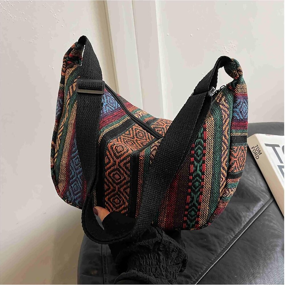 Versatile Crescent Boho Purse With Adjustable Str… - image 3